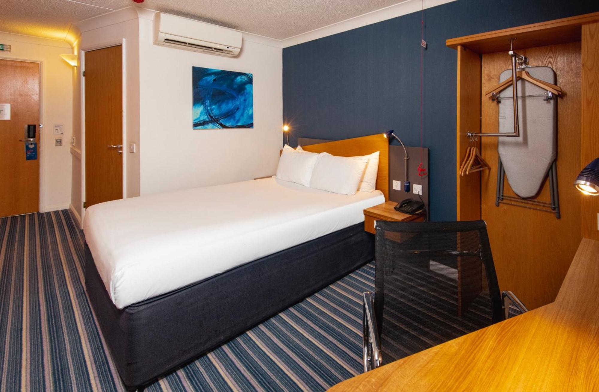 Express - South By Ihg Northampton